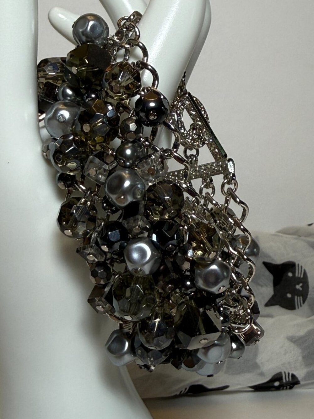 Beaded Mesh Reversible Silver Toned Bracelet Edgy Funky Sparkle Toggle Clasp